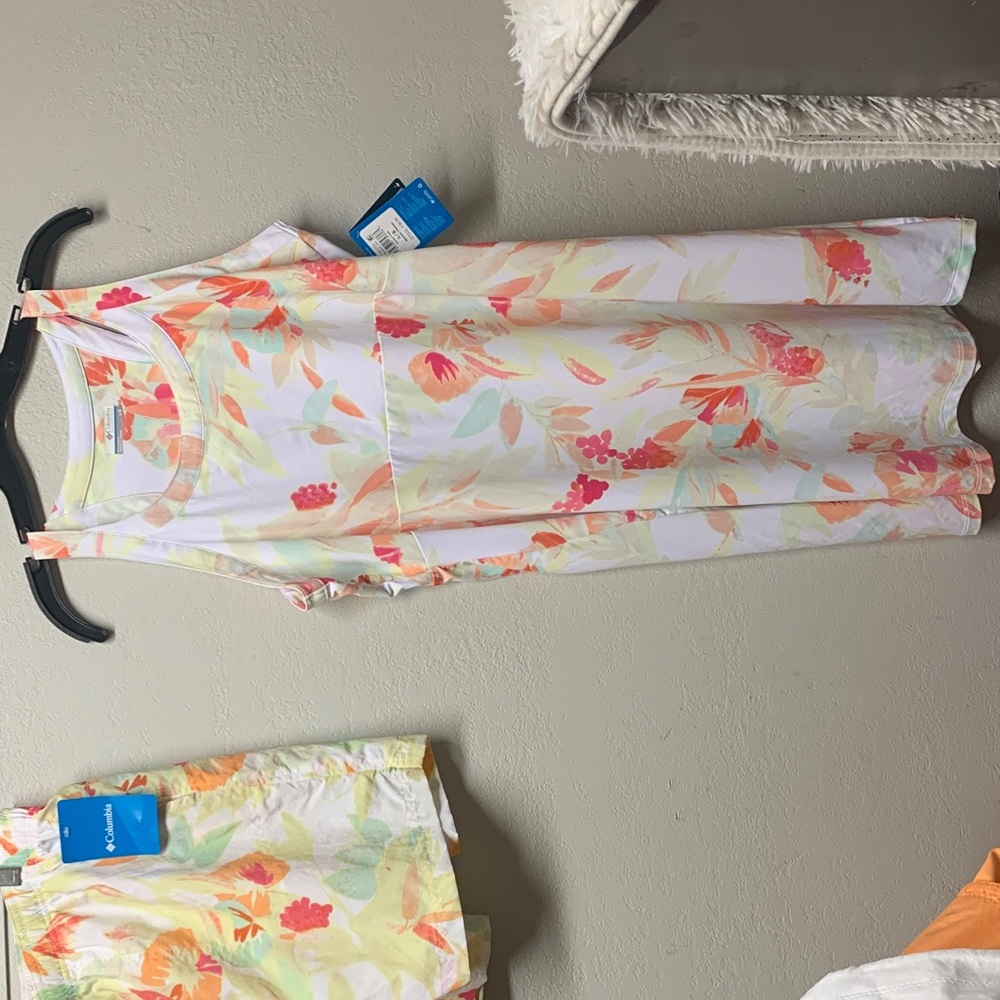 Columbia Tropical Print Tank and Shorts Set NWT - Picture 3 of 4